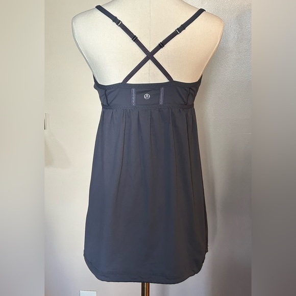 Lululemon tank - Picture 4 of 6